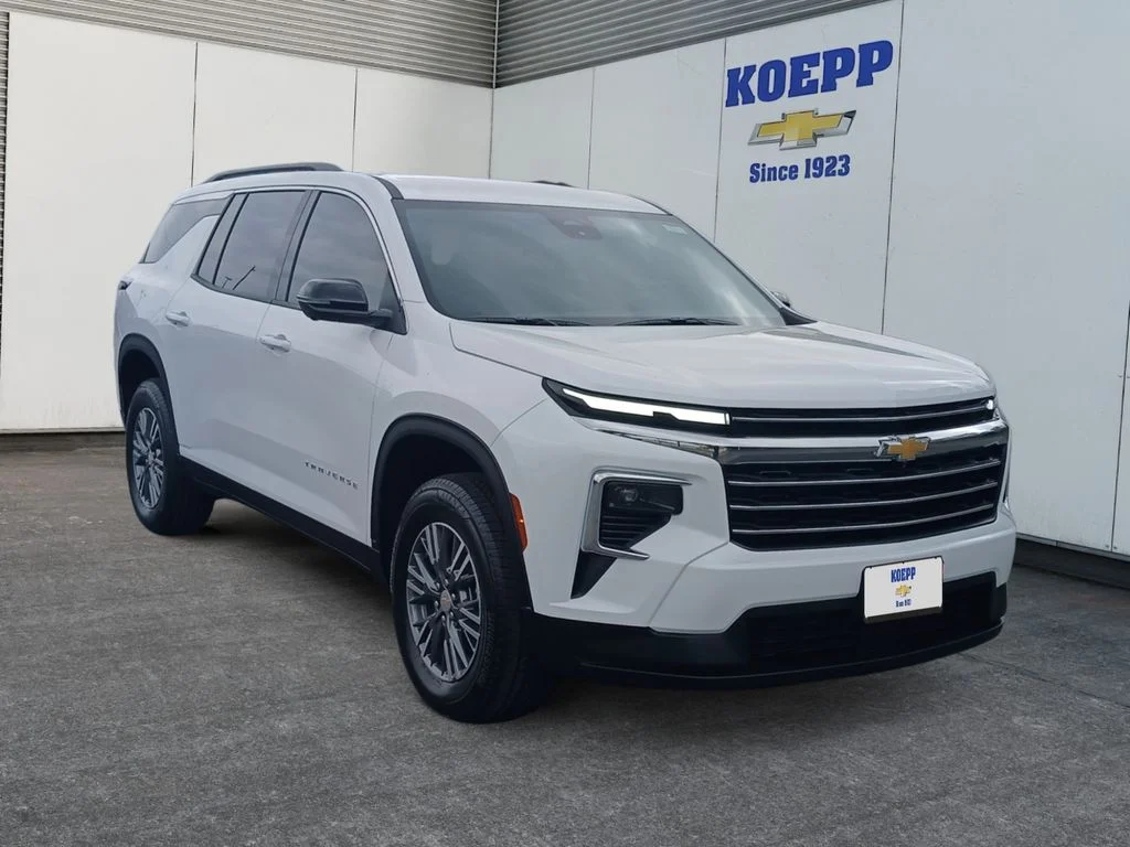 New 2026 Summit White Chevrolet LT image 7