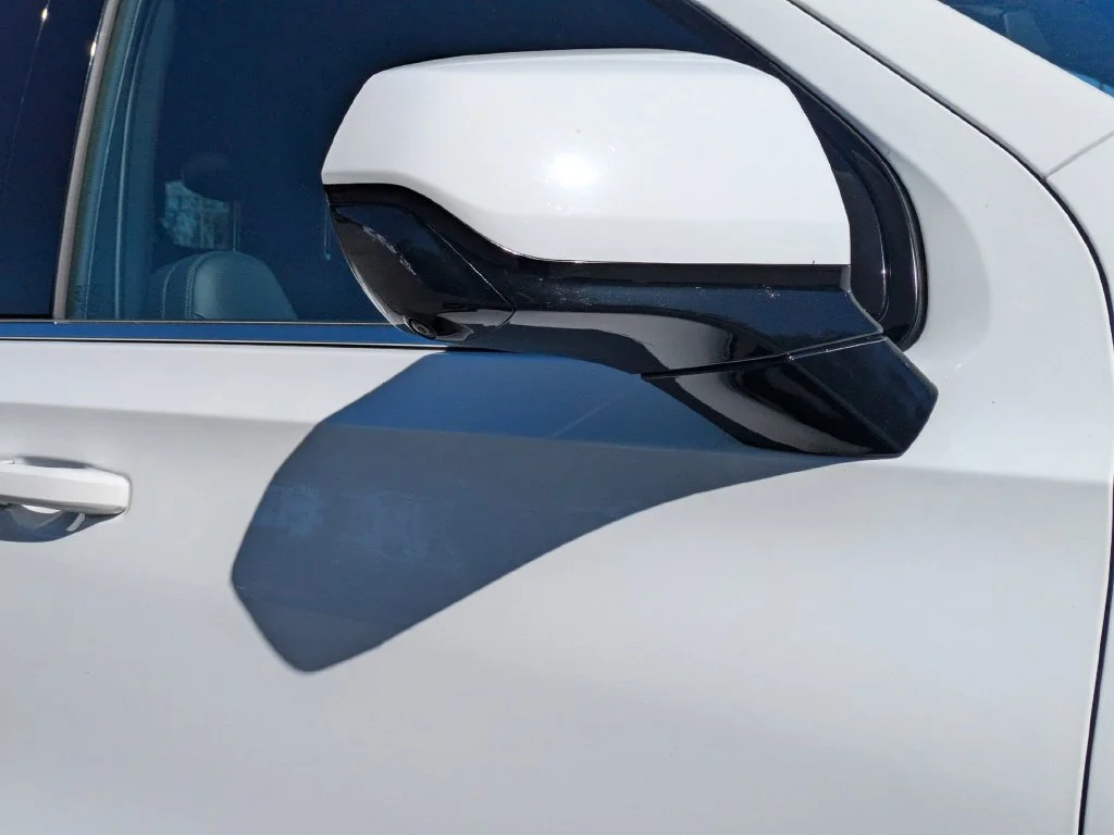 Used 2025 White Chevrolet LT image 12