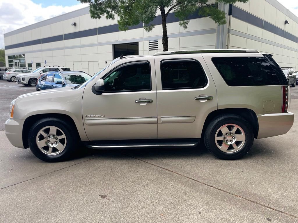 Used 2007 Silver Birch Metallic GMC Denali image 4