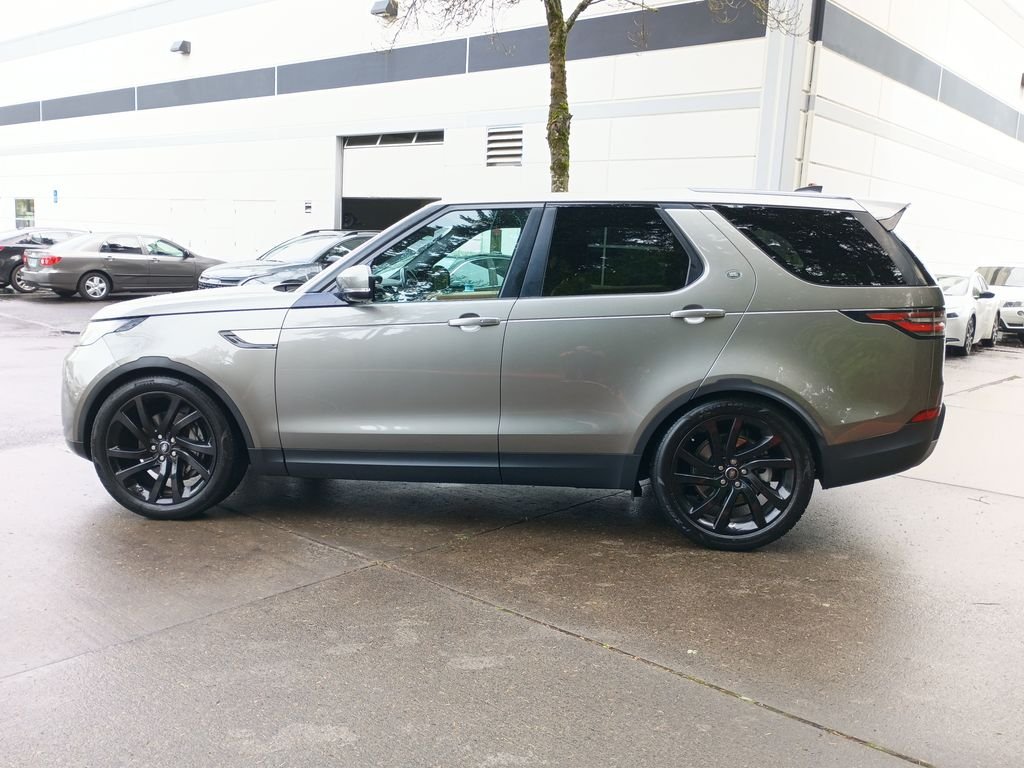 Used 2018 Silicon Silver Premium Metallic Land Rover HSE Luxury image 6