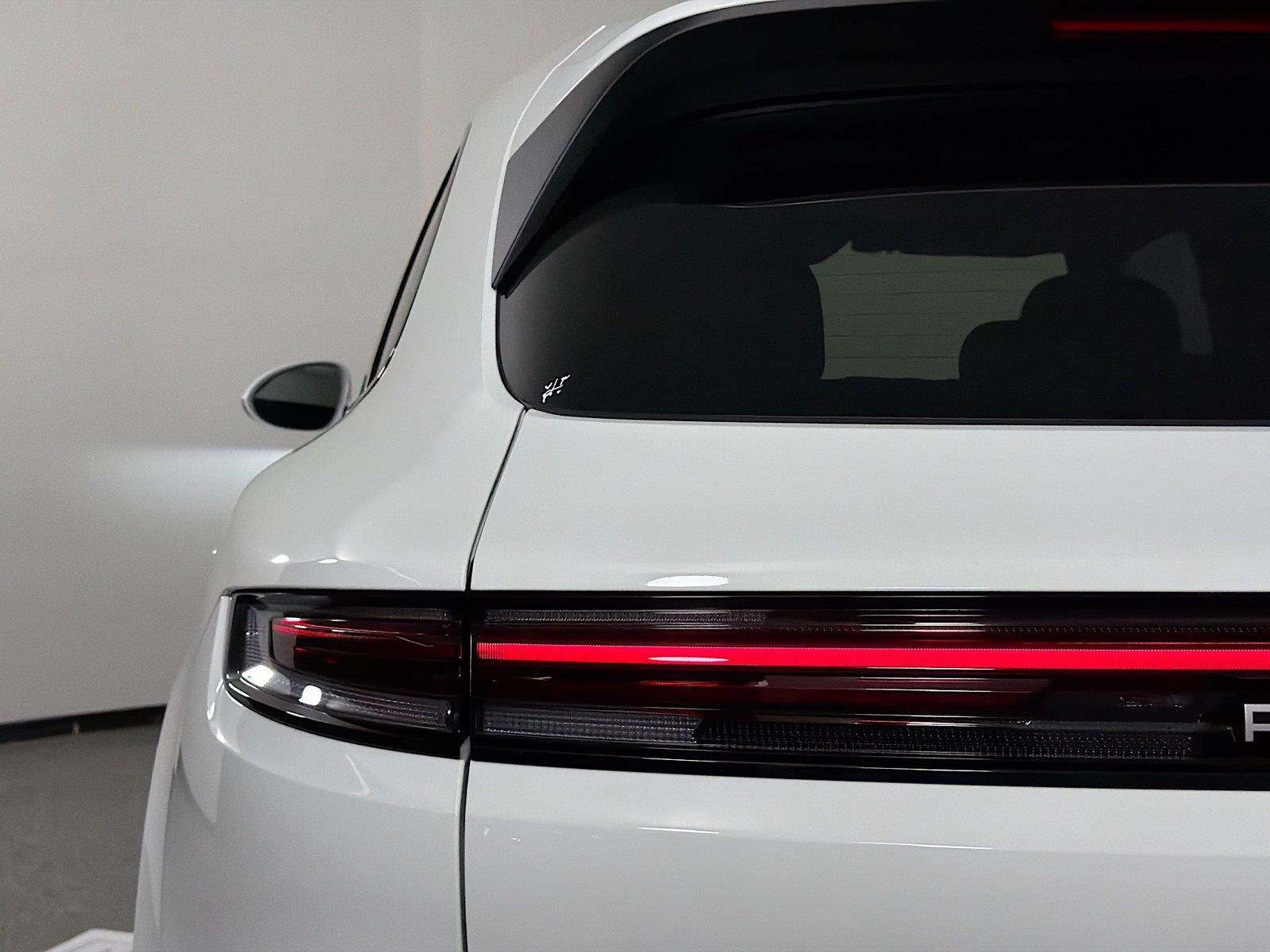 2025 Porsche Cayenne E-Hybrid - Photo 16