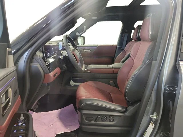New 2026 Black INFINITI AUTOGRAPH image 9