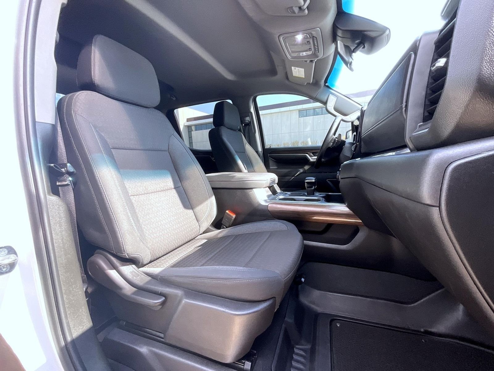 Used 2024 White Chevrolet RST image 16
