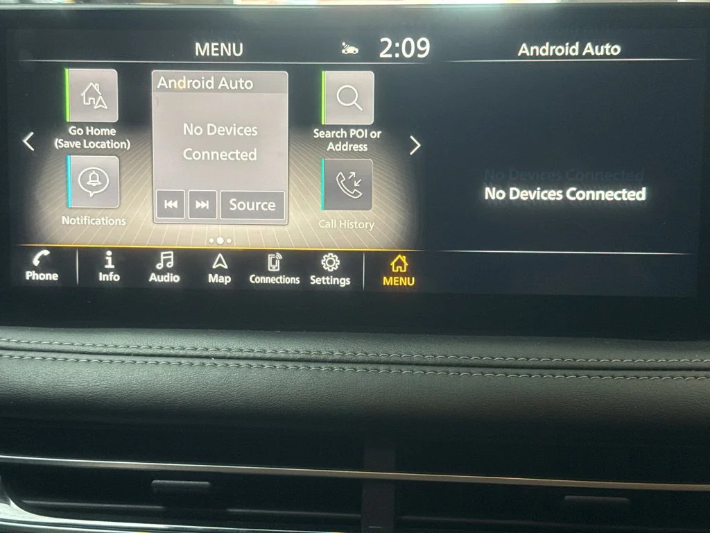 Used 2023 Majestic White INFINITI LUXE image 16