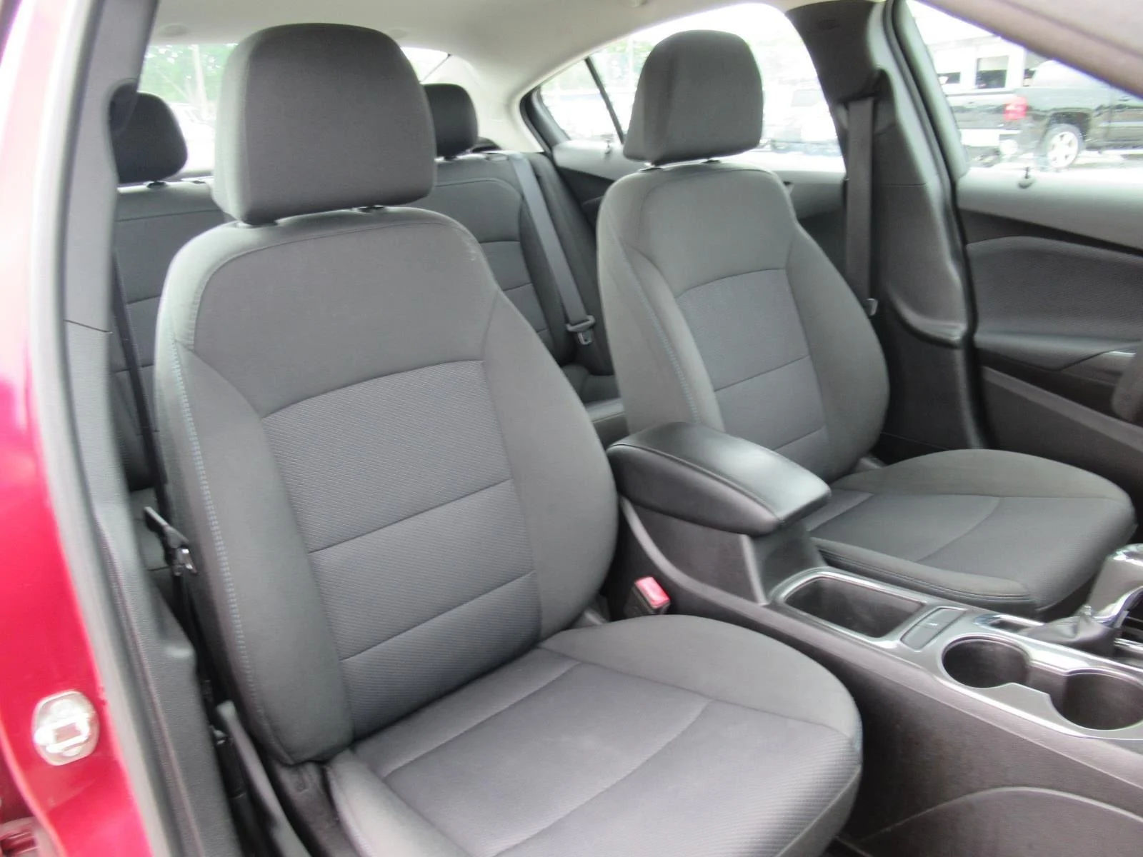 Used 2018 Red Chevrolet LT image 9