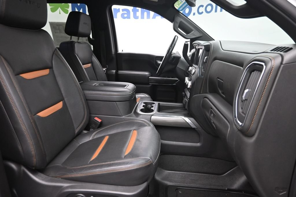 Used 2021 White GMC AT4 image 9