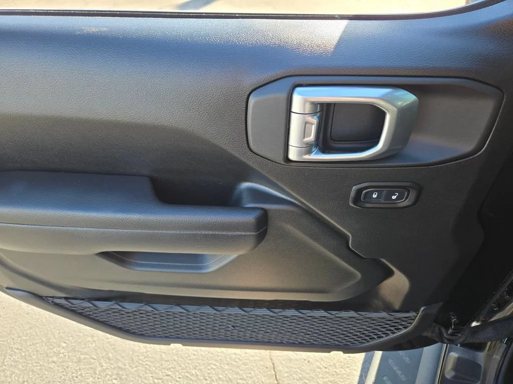 Used 2025 Black Clearcoat Jeep Sport image 17