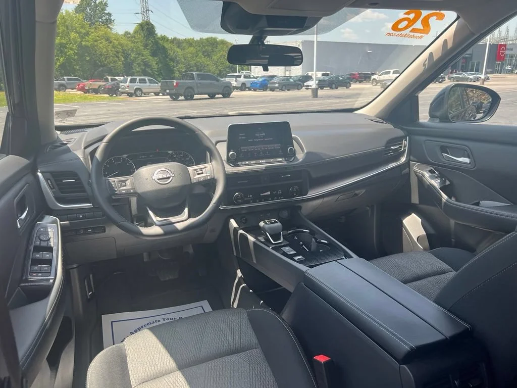 Used 2026 Deep Ocean Blue Nissan SV image 13