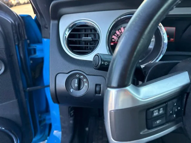 Used 2013 Grabber Blue Ford V6 Premium image 11