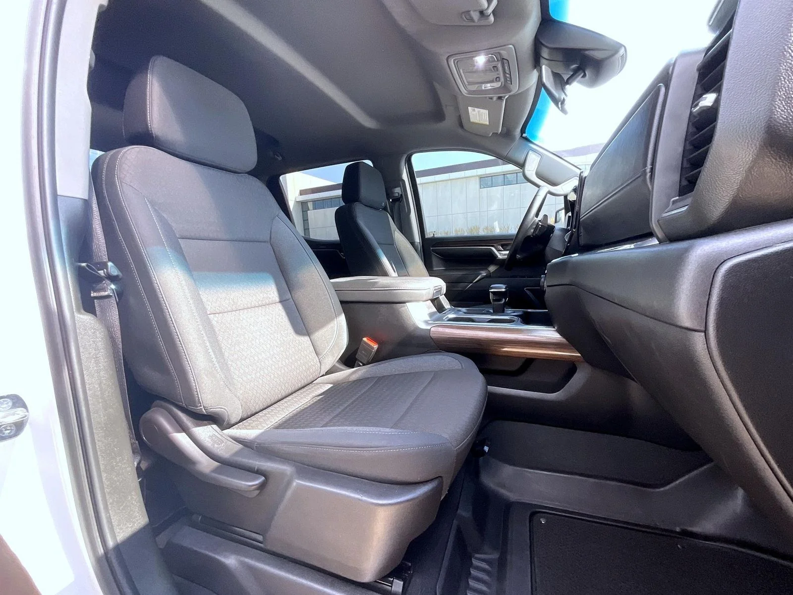 Used 2024 White Chevrolet RST image 16