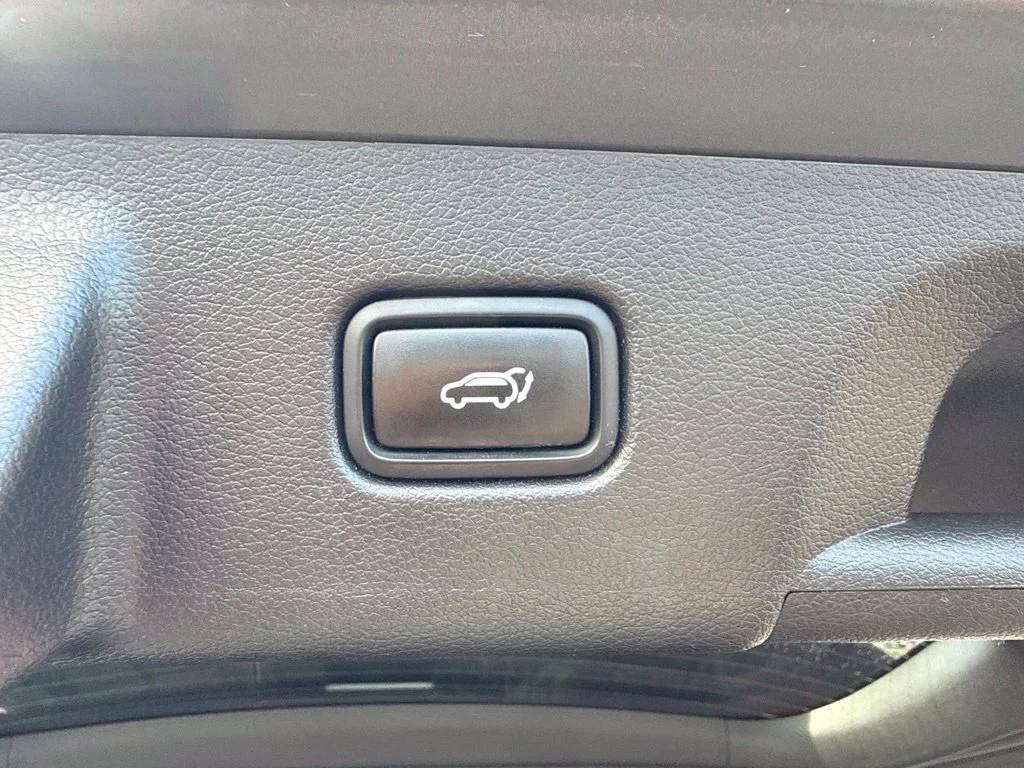 Used 2021 Green Hyundai SEL image 14