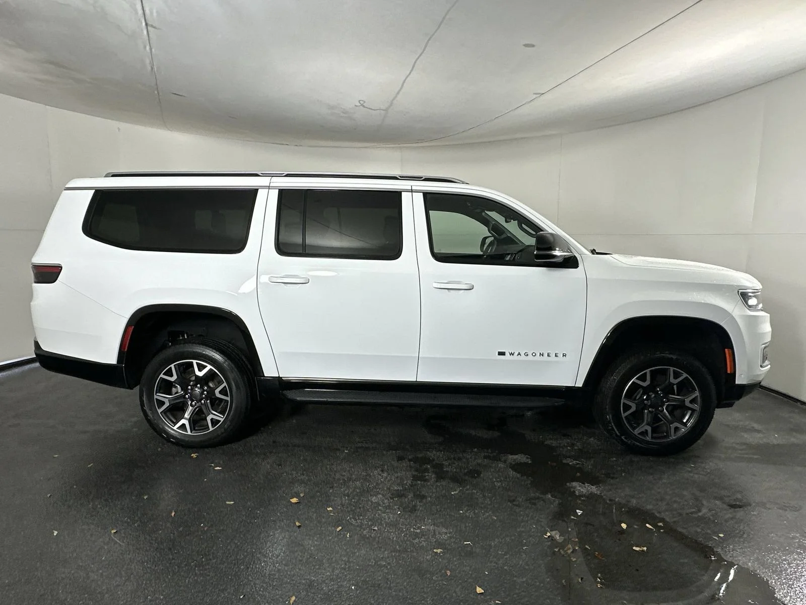 Used 2024 White Jeep Series III image 9