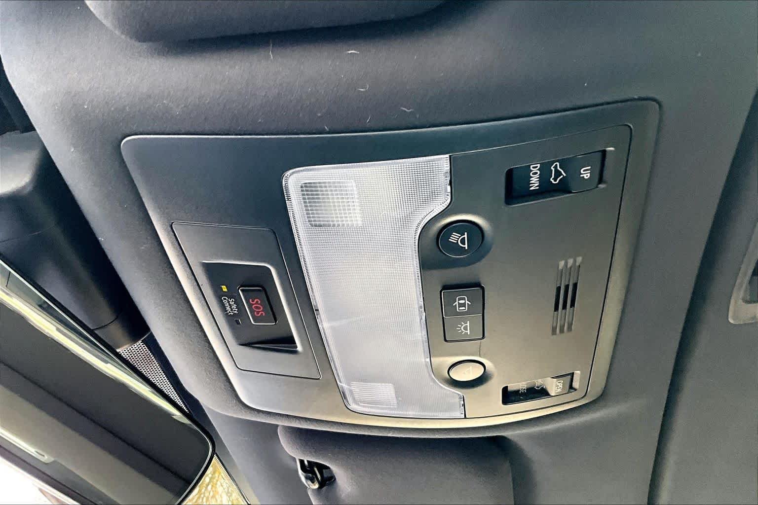 Used 2020 Obsidian Lexus F SPORT image 32