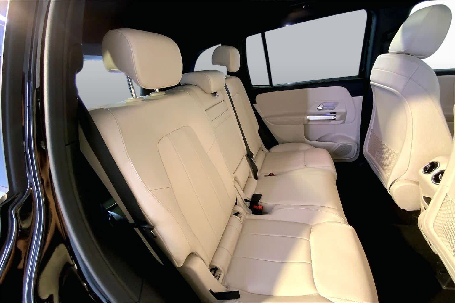 Used 2021 Night Black Mercedes-Benz GLB 250 image 20