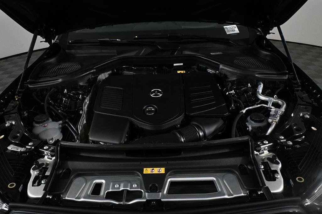 New 2026 Obsidian Black Metallic Mercedes-Benz GLC 300 image 33