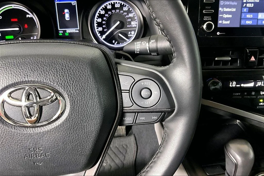 Used 2024 Ice Toyota SE image 15