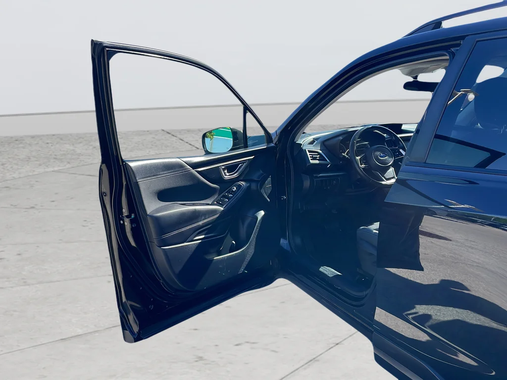 Used 2019 Black Subaru Premium image 35