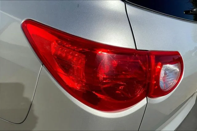 Used 2012 Silver Ice Metallic Chevrolet LTZ image 28
