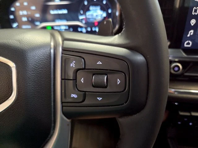 Used 2023 TITANIUM RUSH METALLIC GMC SLT image 26