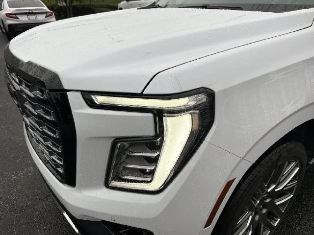 New 2026 Glacier White Tricoat GMC Denali Ultimate image 9