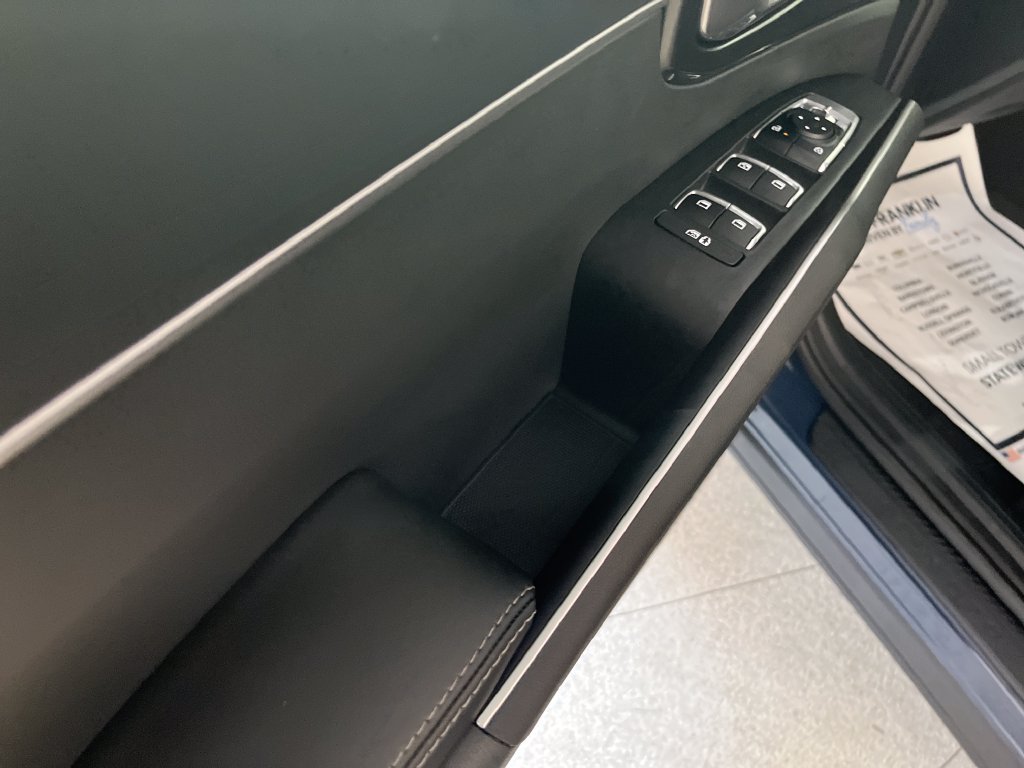 Used 2026 Black Kia S image 11