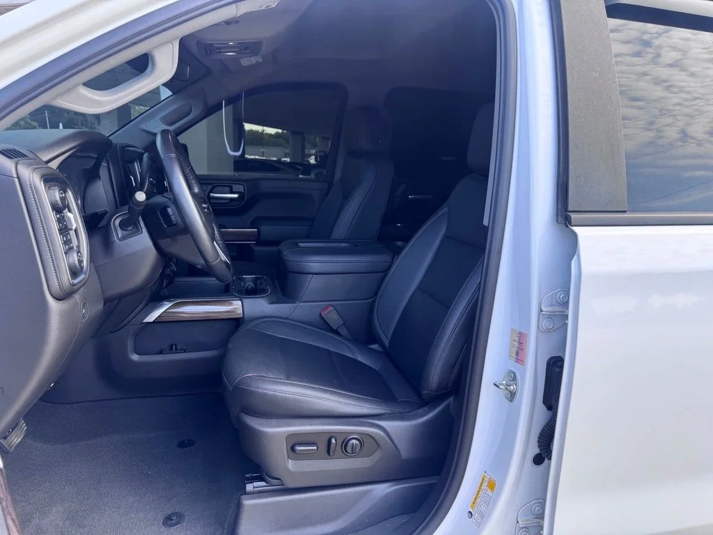 Used 2021 White Chevrolet RST image 12