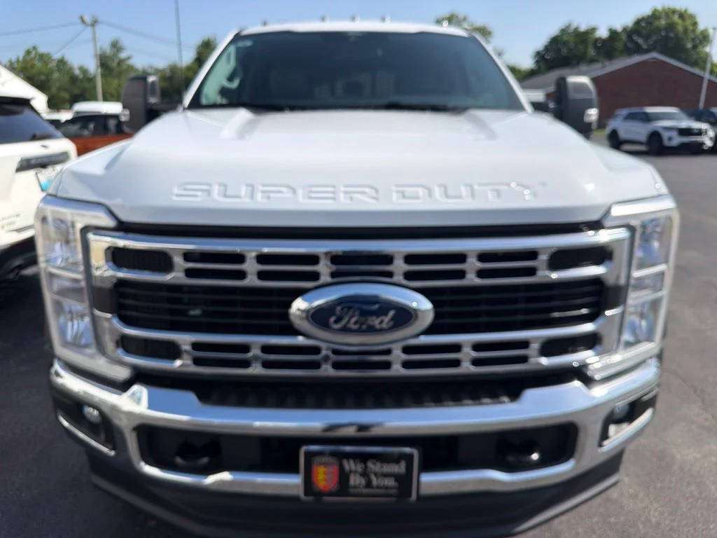 New 2026 Oxford White Ford F-450® XL image 7