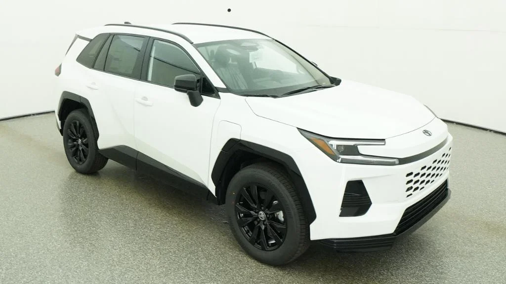 New 2026 Ice Cap Toyota SE image 8