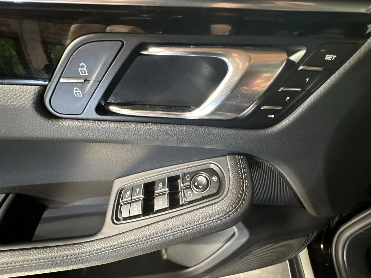 2024 Porsche Macan Base - Photo 21