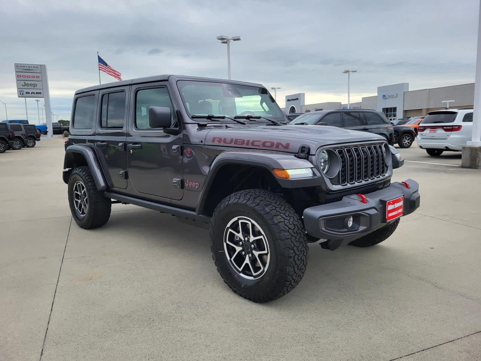 New 2026 Granite Crystal Metallic Clear-Coat Exterior Paint Jeep Rubicon image 7
