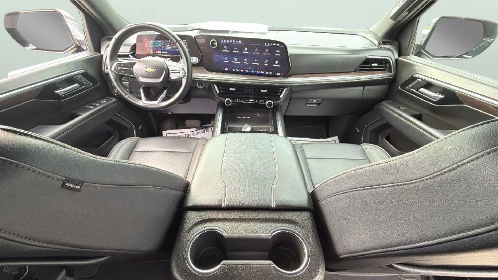2025 Chevrolet Suburban Premier - Photo 35