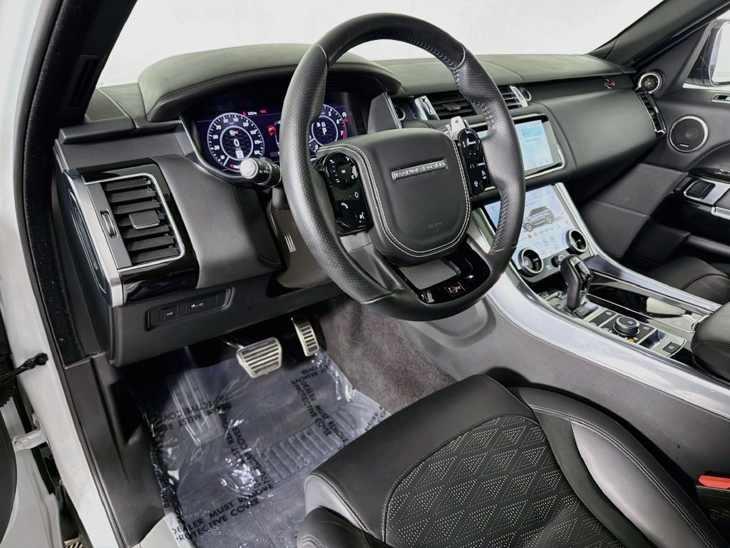 Used 2022 Fuji White Land Rover SVR image 9