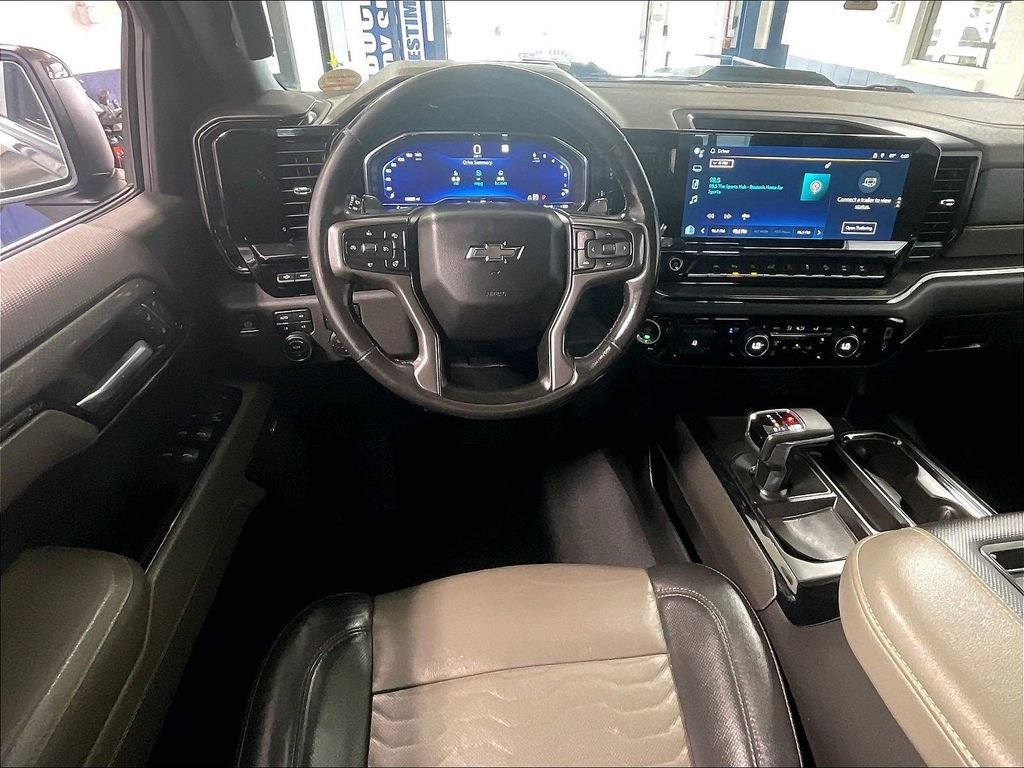 Used 2022 Black Chevrolet ZR2 image 17