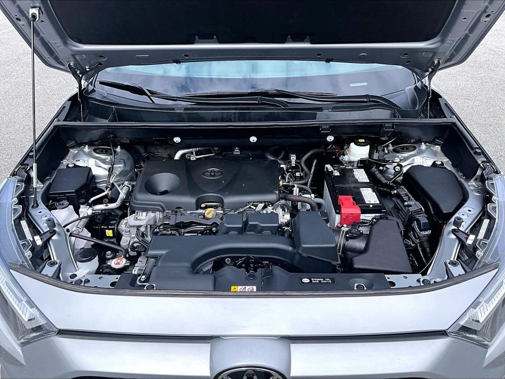 Used 2024 Silver Toyota XLE Premium image 30