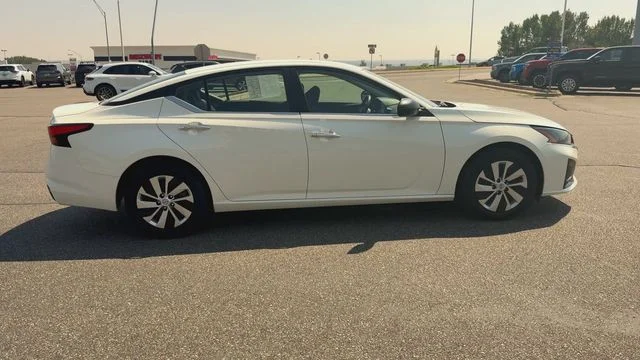 Used 2024 White Nissan 2.5 S image 9