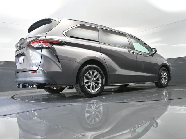 Used 2022 Gray Toyota XLE image 59