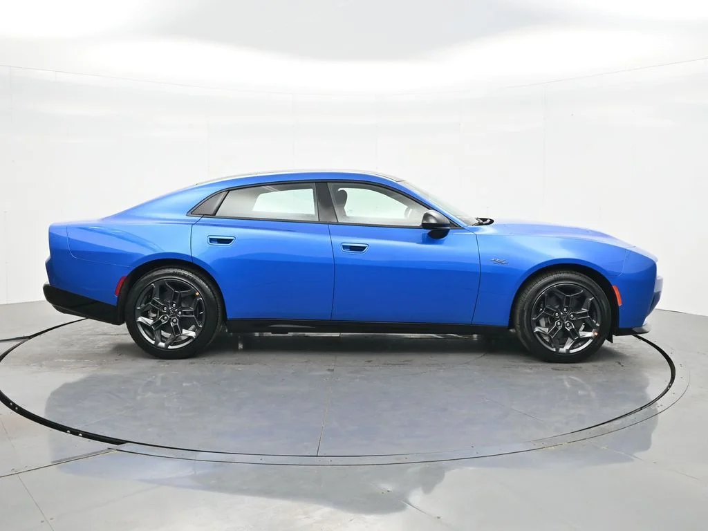 New 2026 Bludicrous Exterior Paint Dodge R/T image 6