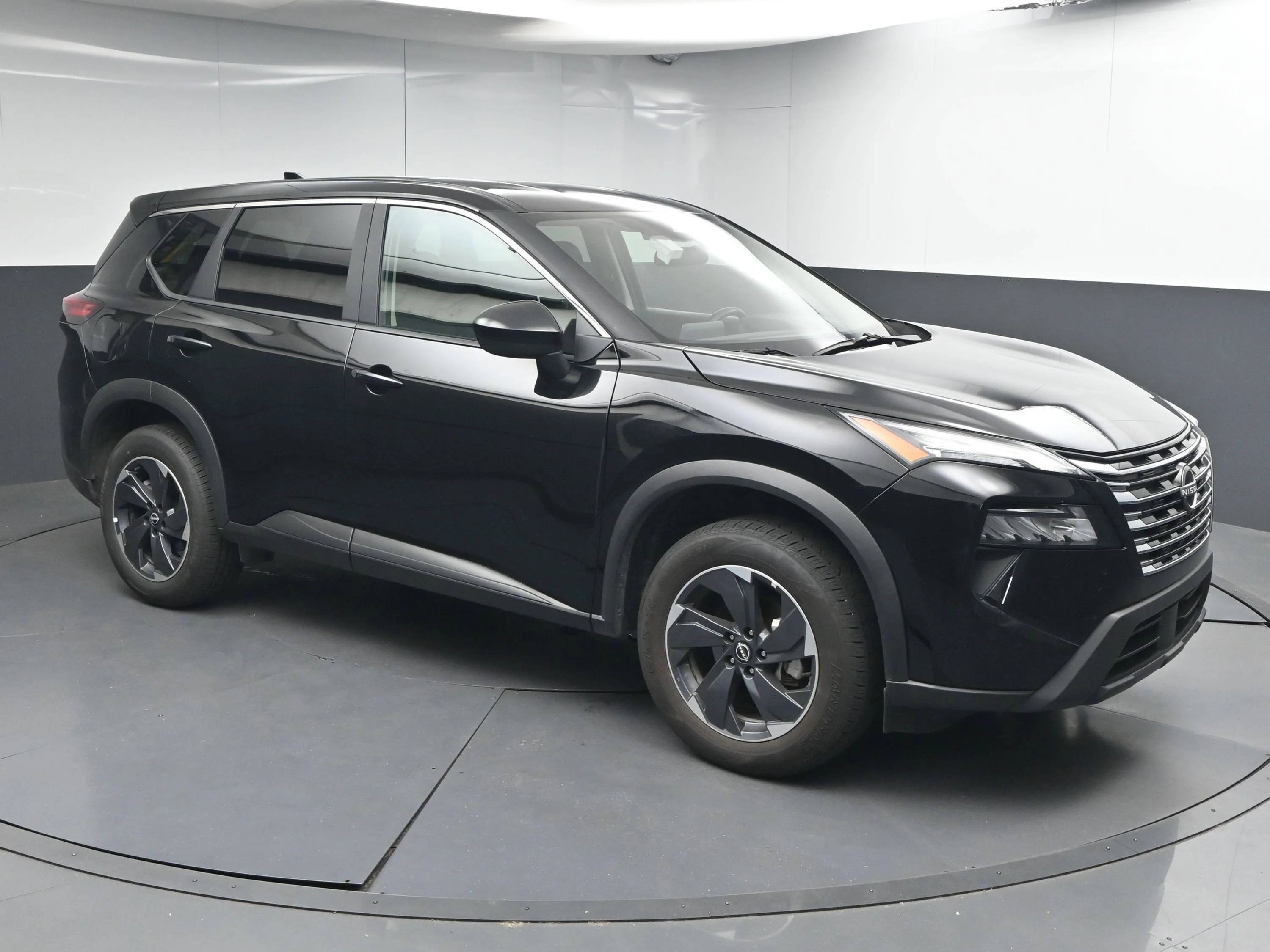 2025 Nissan Rogue SV FWD's photo