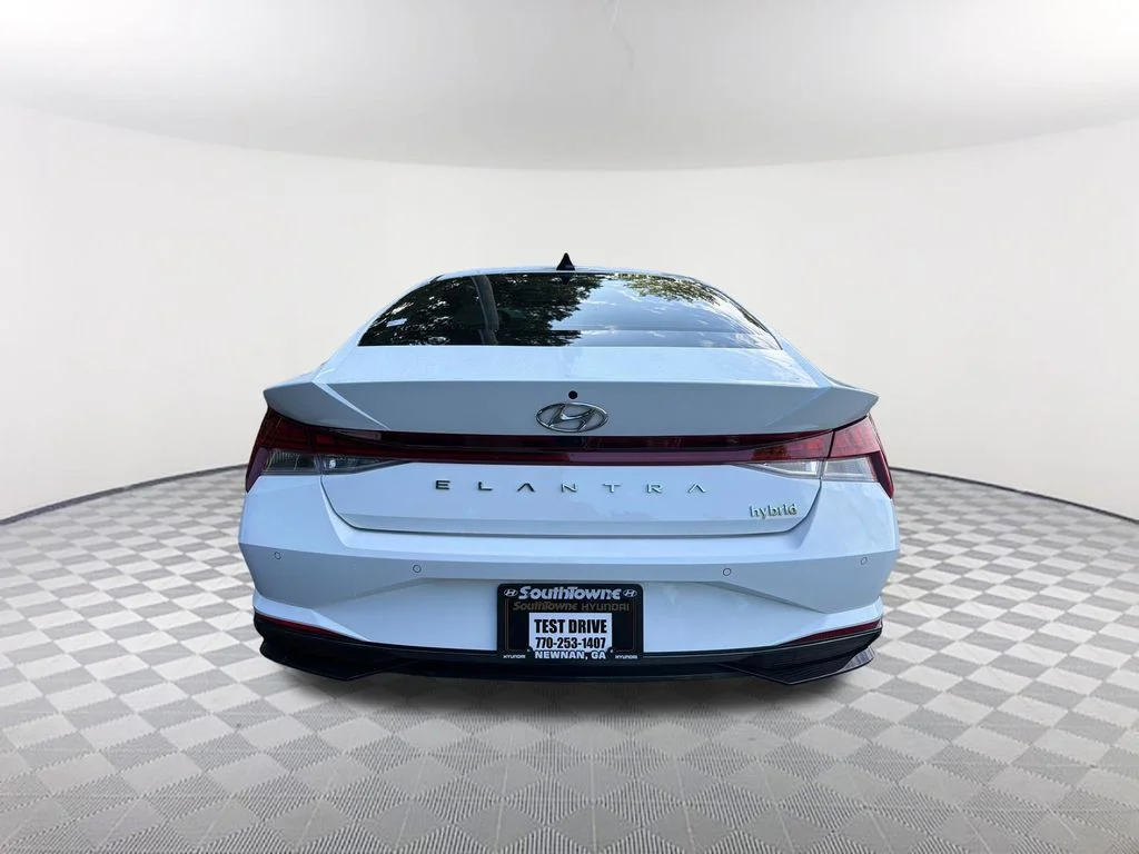 Used 2023 White Hyundai Limited image 6