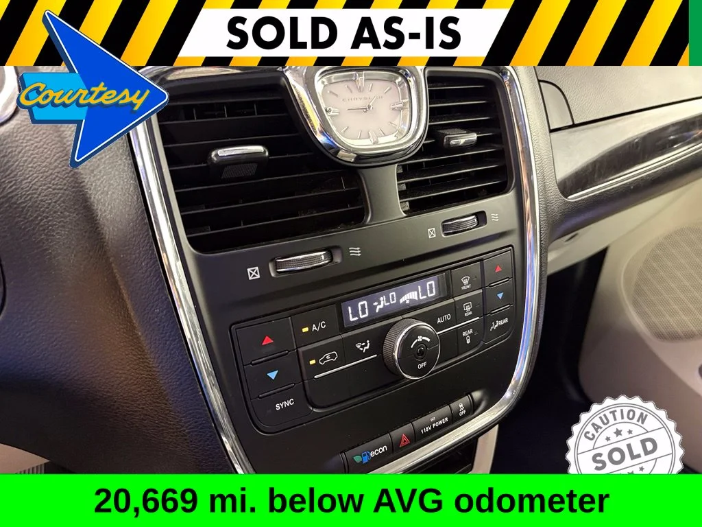 Used 2014 Silver Chrysler Touring image 22