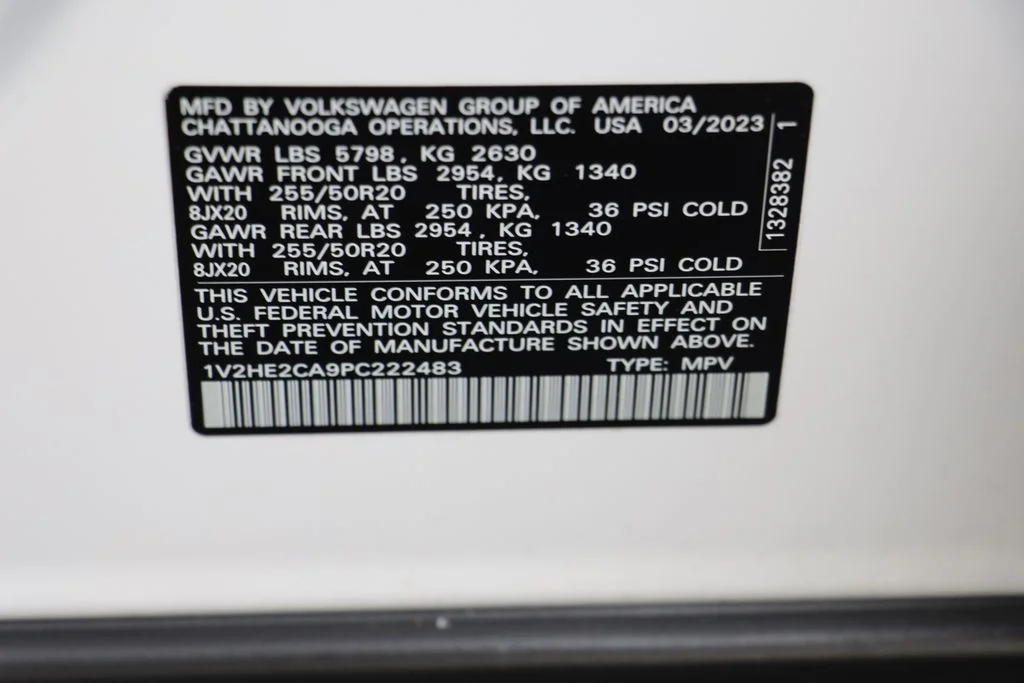 Used 2023 Pure White Volkswagen 3.6L V6 SE w/Technology image 23