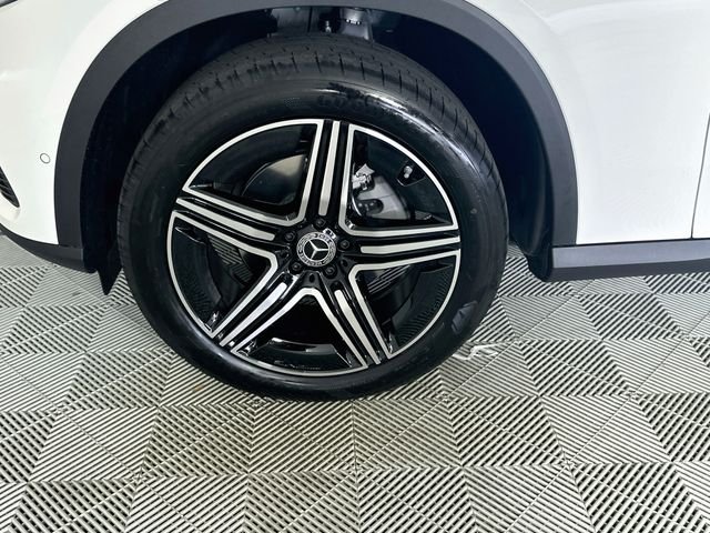 New 2026 Polar White Mercedes-Benz GLC 300 image 30