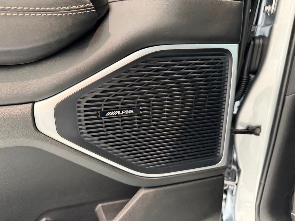 New 2026 Silver-Zynith Exterior Paint Jeep Limited Altitude image 16