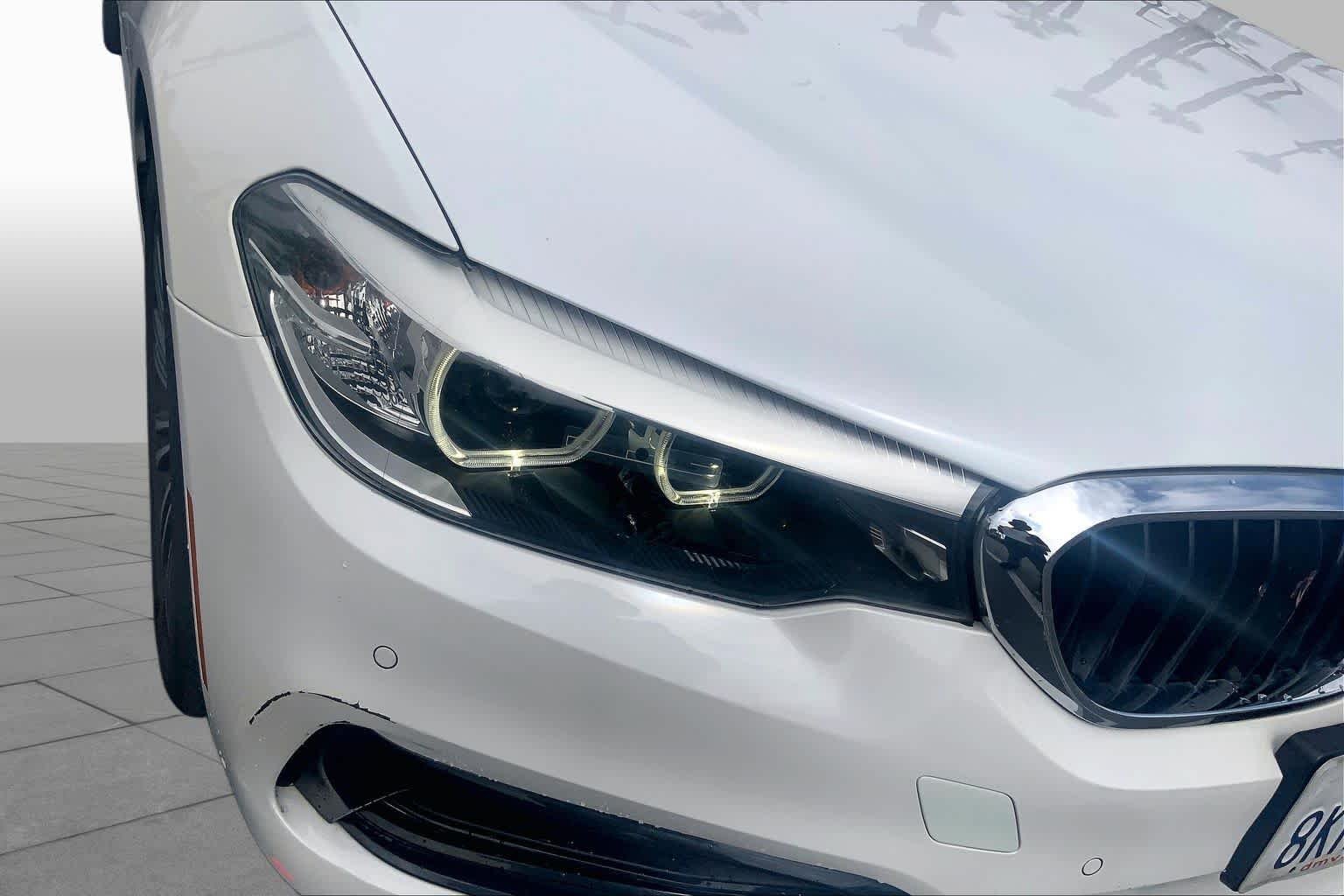Used 2019 Mineral White Metallic BMW 530i image 27