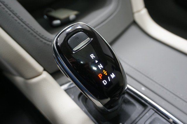 Used 2025 WHITE Cadillac FWD Premium Luxury image 44