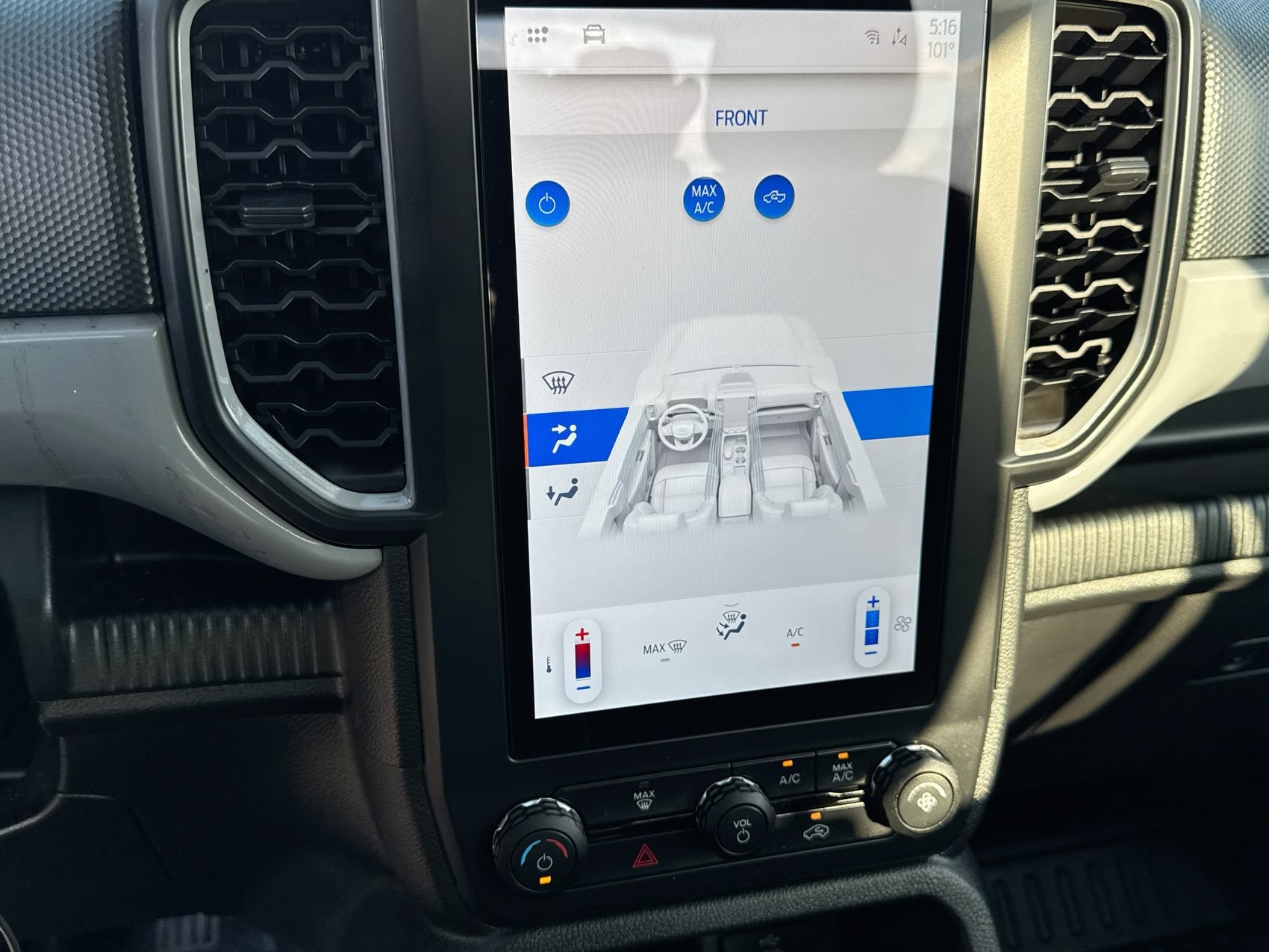Used 2024 Oxford White Ford XL image 18