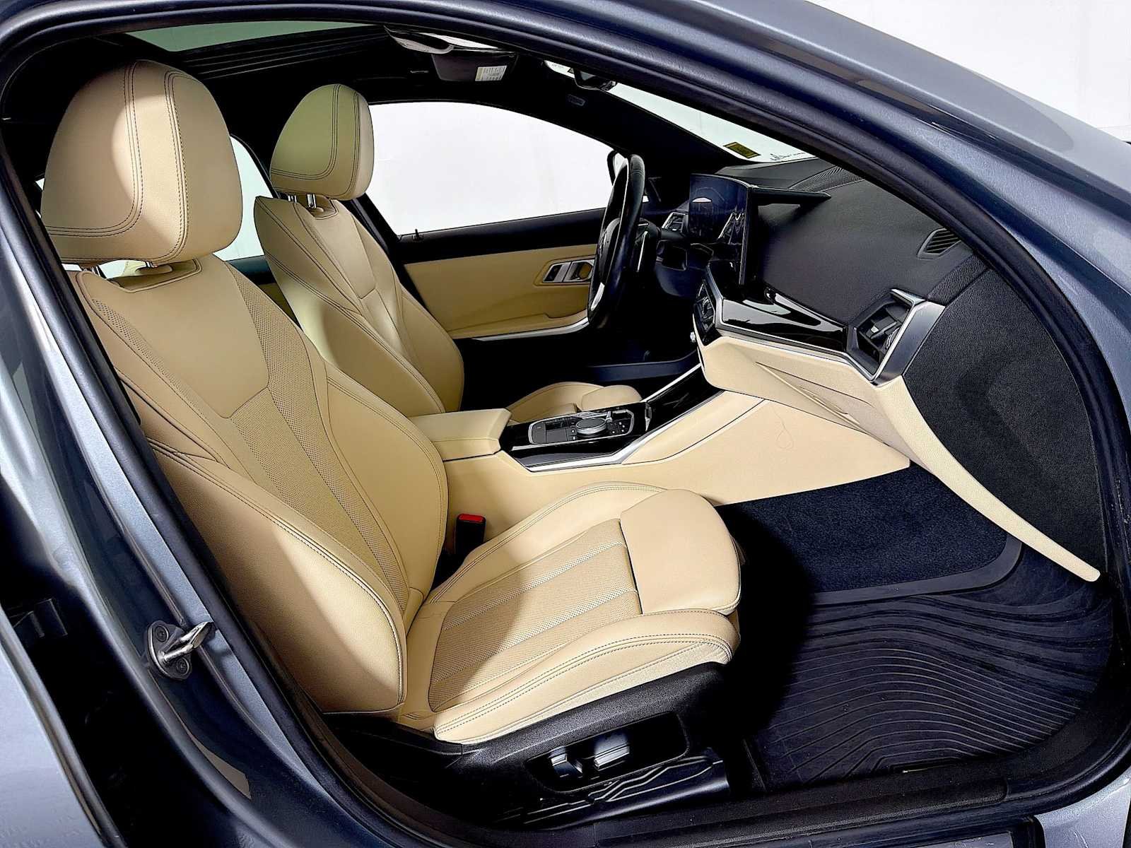 2023 BMW 3 Series 330i - Photo 24
