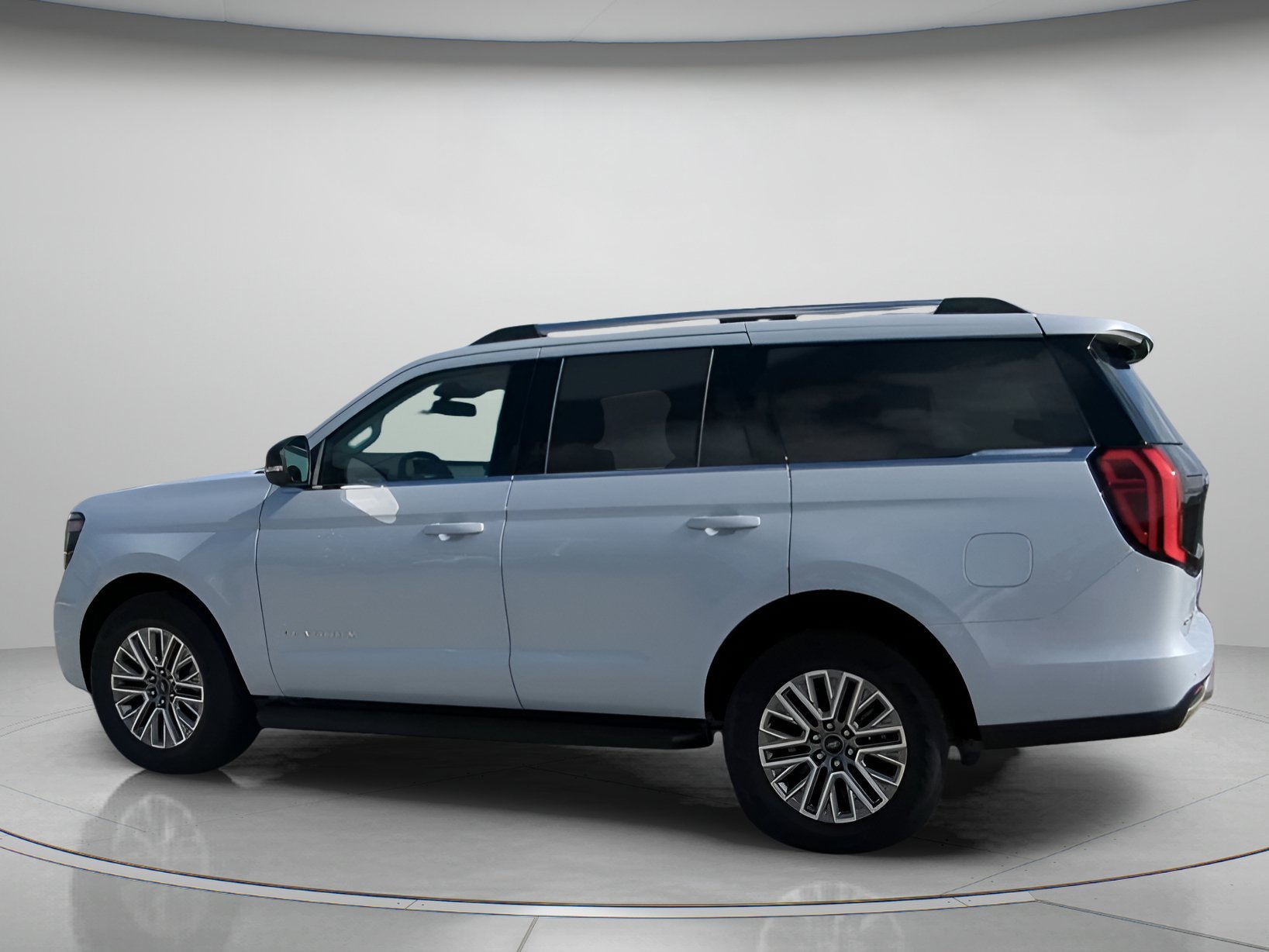 New 2026 Space Silver Metallic Ford Platinum® image 15