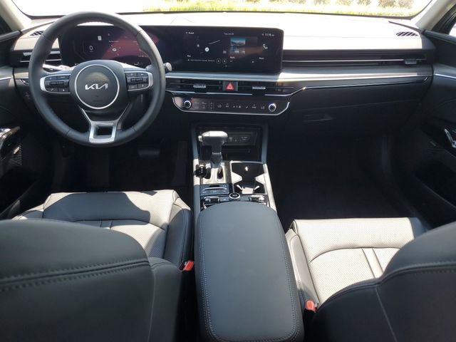 2025 Kia K5 EX - Photo 14