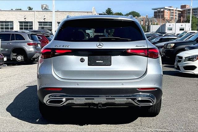 Used 2026 Silver Mercedes-Benz GLC 300 image 3